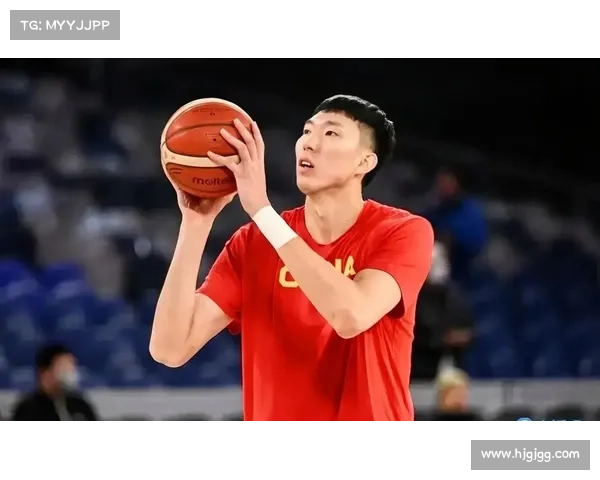 周琦正式加盟新疆男篮粉丝热情高涨期待新赛季精彩表现